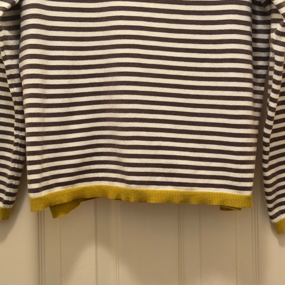 NWOT Staccato Long Sleeve Top Size Medium - Picture 4 of 6